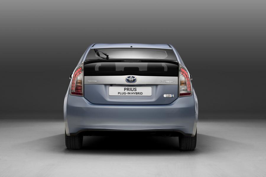  Toyota Prius 2012 года  (фото 6 из 40)